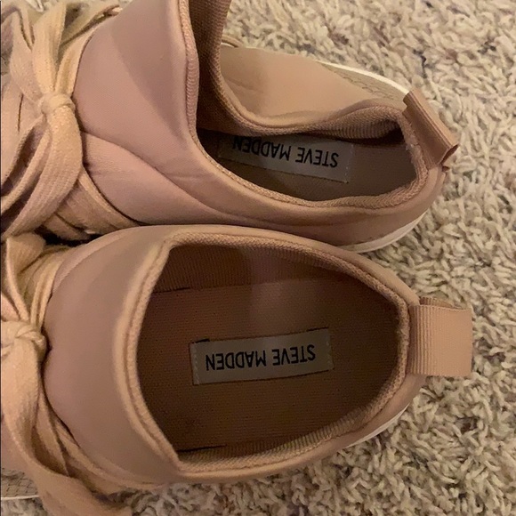 steve madden lancer sneakers - Picture 3 of 4